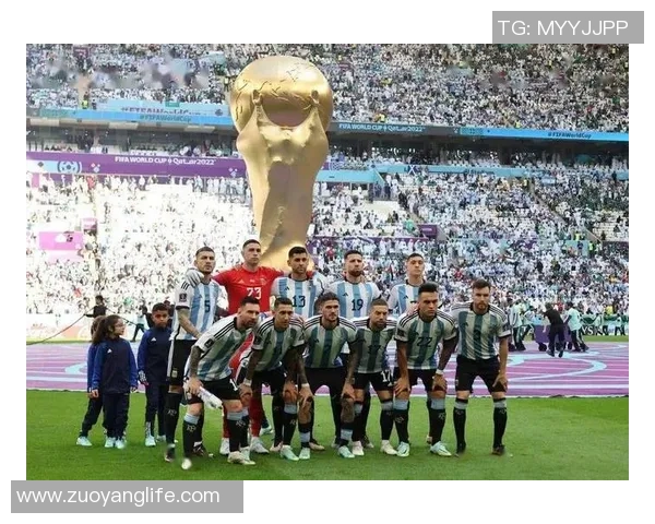 足球巨星云集球场合照精彩瞬间展现绿茵场上的荣耀与激情 足球巨星云集球场合照精彩瞬间展现绿茵场上的荣耀与激情